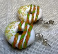 Donitsit Kuorrutuksella